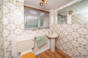 GUEST CLOAKROOM- click for photo gallery